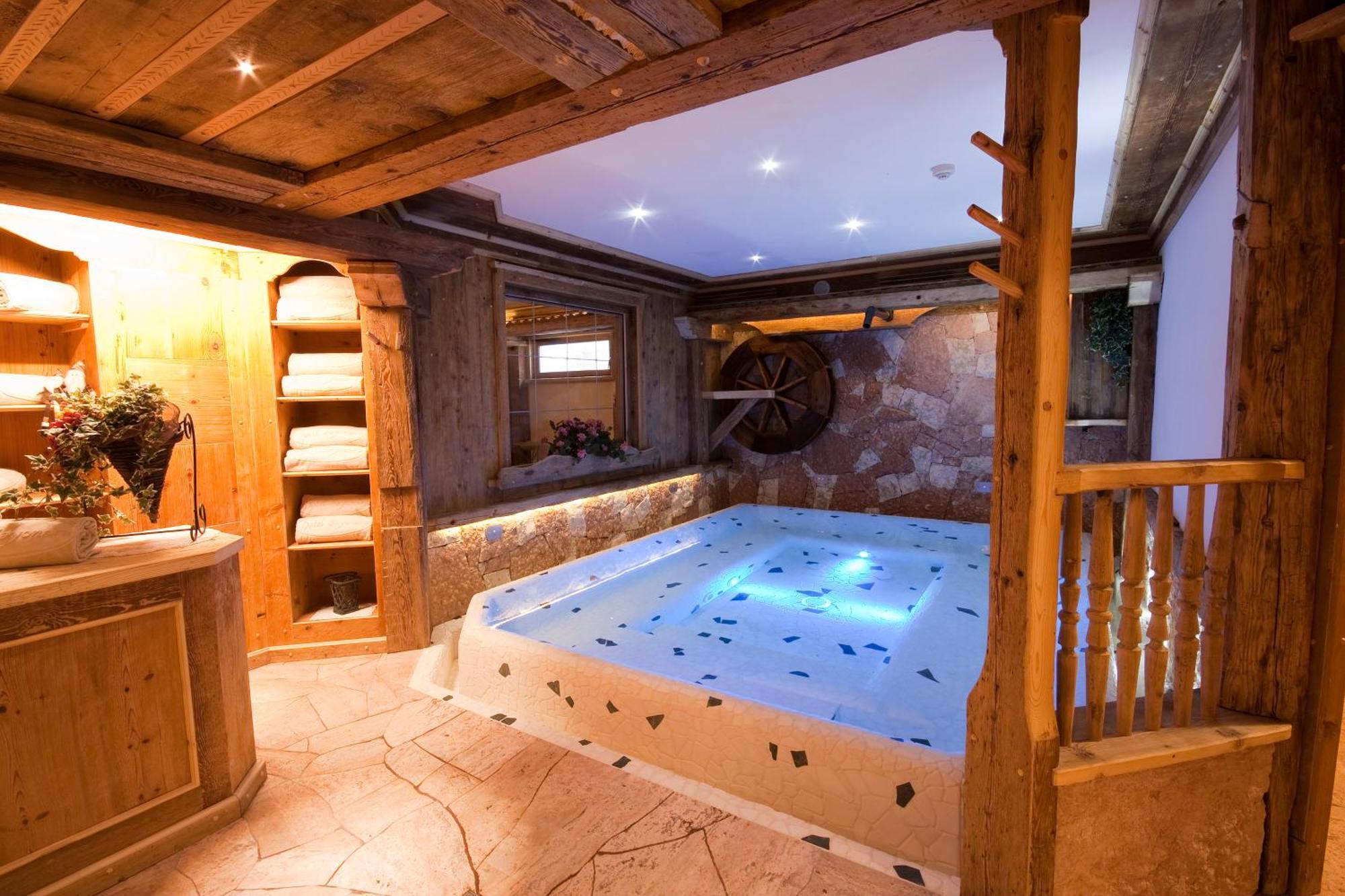 Wellness Hotel Dolomia Soraga Exterior foto